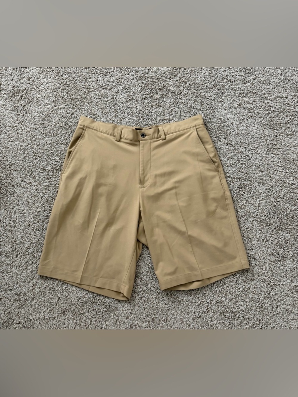 Flat-Front Men's Shorts in Khaki